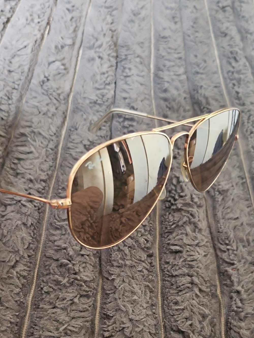 Ray-Ban Authintic Aviator Arista Gold Metal sunglasses.